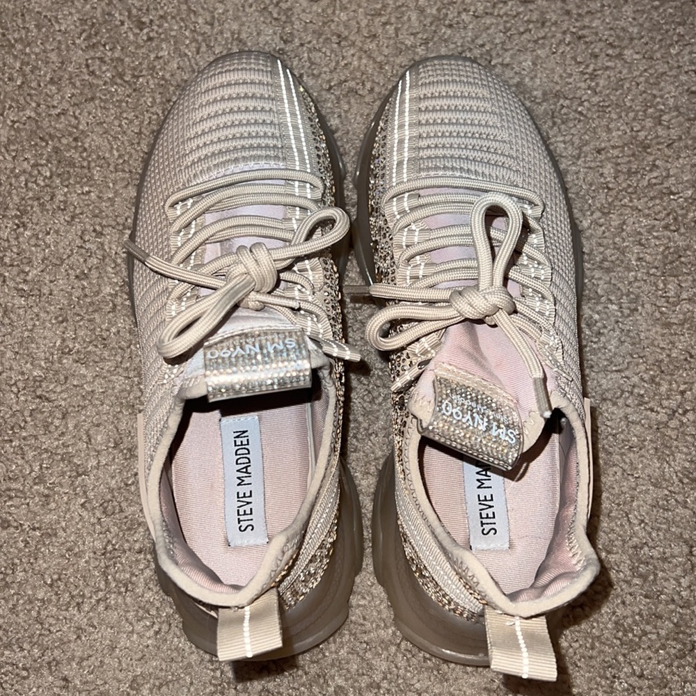 Steve Madden blush maximas